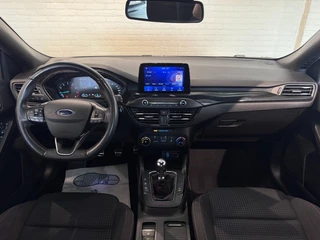 Ford Focus 1.0 EcoBoost ST Line Business Trekhaak Navi ACC Smartlink 17'' / 17