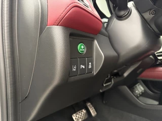 Honda HR-V 1.5 i-VTEC Turbo Sport Automaat | Cruise control | Navi | Camera | Parkeersensoren | Trekhaak / 17