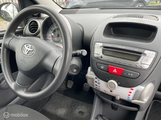 Toyota Aygo 1.0-12V Cool/Lage km/Dealer onderhouden! NAP!! / 5