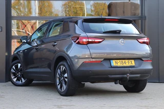 Opel Grandland X 1.2 Turbo Ultimate | Cruise | Airco | Trekhaak | Sensoren | LM Velgen / 15