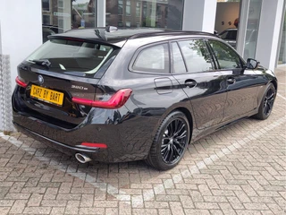 BMW 3 Serie Touring 320e PHEV  Orig NL. | Leder | Park Assist | Carplay/Android / 6
