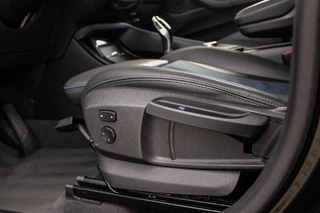 BMW X2 sDrive20i High Executive Edition | M-sport | Driving Assistant Plus | Camera | Apple Carplay | File assistent | Active cruise control | Park Assistant | DAB | Sportstoelen | LED / 43