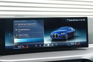 BMW i4 eDrive40 M Sport Edition 84 kWh Comfort Pack | Trekhaak | Schuifdak | / 33