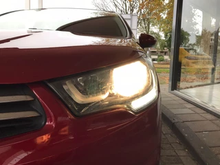 Citroën C4 PureTech 130pk Feel Edition │ Connect Nav DAB+ │ Pack Détection / 9