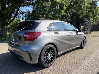 Mercedes-Benz A-Class 180 AMG-Line / 23