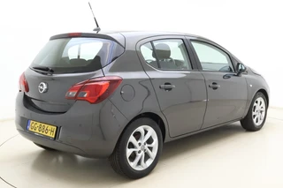 Opel Corsa 1.4 Color Edition Automaat | Stoel & Stuurverwarming | Parkeersensoren voor en achter | Lichtmetalen velgen | DAB radio | Camera / 2
