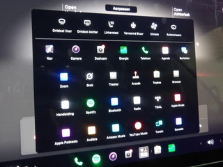 Tesla Model 3 Standard 60 KWH Plus RWD / 28