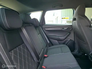 Skoda Karoq 1.5 TSI ACT Sportline / Trekh. / Carplay / Navi / 12