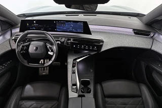 Peugeot e-5008 GT Avantage 73 kWh 7p Leder Stoelventilatie Stoelverwarming 360 Camera Keyless / 8