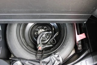 Toyota RAV4 2.5 HYBRID AWD EXECUTIVE Trekhaak / Leder / Schuif/kantel dak / A. klep elctr. / 27