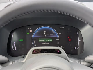 Toyota Aygo X Hybrid 115 Play GO PACK LICHTMETAAL APPLE & ANDROID CRUISE CONTROL METALLIC LAK / 17