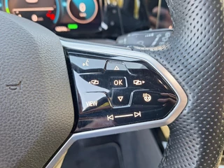 Volkswagen Golf GTE 245pk DSG Hybrid (Trekhaak,Camera,Virtual,IQ) / 18