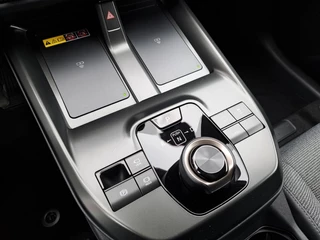 Toyota bZ4X Dynamic 73 kWh STOEL/STUURWIEL VERWARMING 360 CAMERA DRAADLOOS TEL. LADEN / 21