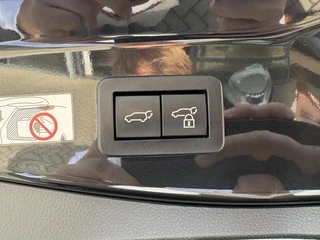 Toyota C-HR 1.8 HYBRID 140 FIRST-EDITION DODEHOEK DETECTIE KEYLESS STUUR&STOELVERW EL-A.KLEP LED DAB / 9