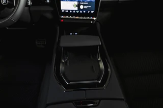 Renault Austral 1.2 E-Tech full hybrid 200 esprit Alpine  | 360 Camera | Elek. Stoelen | Winterpack | Dig. Cockpit | Adapt. Cruise | PDC | NAV+App. Connect | ECC | LM 20" | 9800 / 27