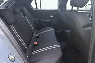 Opel Corsa Electric Long Range GS 51 kWh  NIEUW | tot 429km WLTP | 100kW snelladen | Stoel- & stuurverwarming | Camera | Apple Carplay/Android Auto / 10