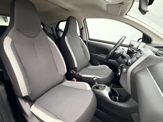 Toyota Aygo 1.0 VVT-i x-joy Automaat | ClimaTronic | Camera | Carplay&Android / 18