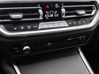 BMW 3-serie 330e xDrive | Dravit Grau | Camera | Stoelverwarming | Memory Stoelen | / 33