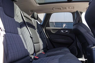 Volvo XC60 2.0 T6 Plug-in hybrid AWD Core Bright Long Range|Panorama / 9