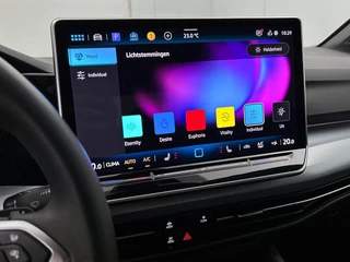 Volkswagen Golf 1.5 eTSI Black Line CAMERA | IQ Light + Grill | VIRTUAL / 39