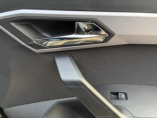 SEAT Arona 1.5 TSI EVO FR Business Intense | Climate control | Navigatie | Camera | Cruise control | Elektrisch Pakket | Parkpilot | Trekhaak | / 19