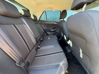 Volkswagen T-Roc 1.0 TSI Style * Navigatiesysteem * Stoelverwarming * Adaptieve Cruise Control * Parkeercamera * / 12