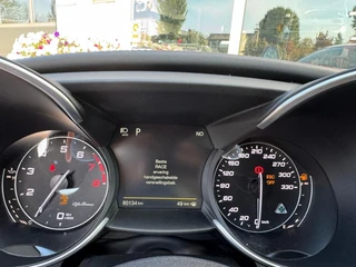 Alfa Romeo Giulia 2.9 V6 QUADRIFOGLIO Carbon pakket Sparco kuipstoelen Carplay Perfect onderhouden! / 48