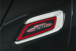 MINI Clubman 2.0 JCW ALL4 Chili  | S/K-Panodak | Adapt. Cruise | Stoelverw. | PDC | Camera | NAV + App.Connect | ECC | Harman Kardon | LM 19" | / 59