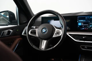 BMW X5 xDrive50e Launch Edition  Panoramadak Leder M-Sport Pro Trekhaak Head-Up / 40