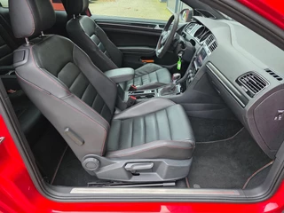 Volkswagen Golf 2.0 TSI GTI Clubsport / 265-360PK / NAP = UNIEK !! / NWE TURBO / PANO / DYNAUDIO / CAMERA / CARPLAY / 19 INCH ! / 30