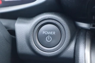Toyota C-HR HYBRID 140 DYNAMIC ANDROID/APPLE AD-CRUISE PRIVACY-GLASS PARK-SENSOREN KEYLESS 18"LMV BLISS NL-AUTO / 28