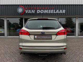 Ford Focus Wagon 1.0 ST-Line Cruise Navi Airco Carplay / 42