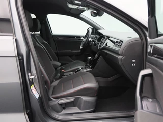 Volkswagen T-Roc 1.5 TSi 150 Pk Automaat Sport Business R-Line | Black Style | Camera | Stoelverwarming | Adaptive Cruise | Navigatie | CarPlay | Climatronic | 18 Inch | 89.335 Km !! / 39