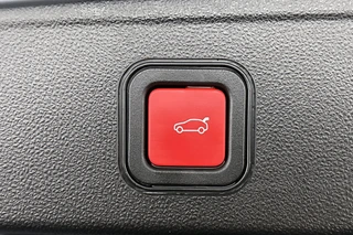 Jeep Avenger 1.2 e-Hybrid Altitude JBL Keyless Elektrische Achterklep / 37
