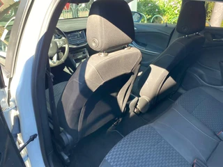 Opel Astra Sports Tourer 1.2 Business Edition / 27