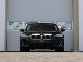 BMW 5-serie Touring 530e Luxury Line | SOH 91% | LASER LED | H&K audio / 10