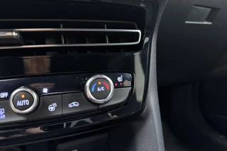 Opel Mokka Electric GSE 54 kWh | GSE | Stoel/stuurverwarming | Achteruitrijcamera | Unieke uitvoering | 20" Lichtmetalen velgen | Adapt. Cruise control | Alcantara sportstoelen / 30