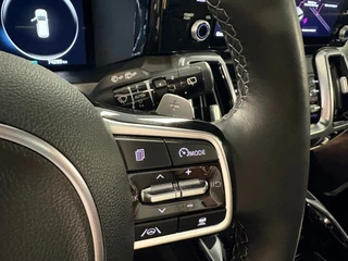 Kia SORENTO 1.6 T-GDI Plug-in Hybrid 4WD ExecutiveLine 7persoons / Panoramadak / 360 camera / head-up /dealer onderhouden / 43
