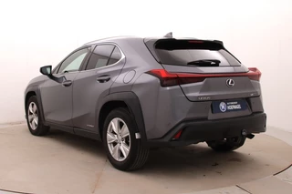 Lexus UX 250h Comfort Line | Trekhaak | Camera | Adaptive Cruise | Stoel-/Stuurverwarming | CarPlay / 8