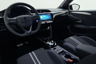 Opel Corsa 1.2 Turbo 145pk Automaat Hybrid GS | 8 jaar speciale Garantie | Navigatie | Adapt. Cruise control | Keyless | Climate control | Stoel- en stuurverwarming | Sportstoelen | Lichtmetalen velgen / 15