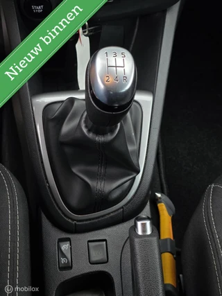 Renault Clio 0.9 TCe Limited / 32