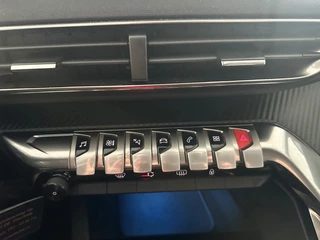 Peugeot 3008 1.2 PURETECH ACTIVE distributie riem recent vervangen / 12