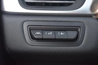 Renault Captur 1.0 TCe 90 Zen Carplay Navigatie | 2e Eigenaar | Goed onderhouden | 12 mnd BOVAG garantie | Whatsapp 06-53188999 / 9