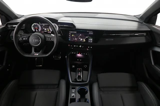 Audi A3 Sportback 40 TFSI e S edition / 2