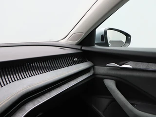 Skoda Superb Combi 1.5 TSi 204 Pk PHEV Edition | Panoramadak | Stoelverwarming | Camera | Trekhaak | Adaptive Cruise | 17 Inch | 23.131 Km !! / 38