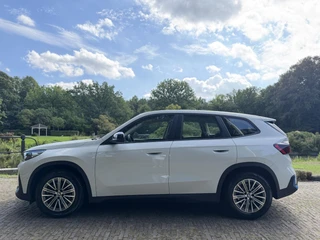 BMW iX1 xDrive30 Launch Edition 67 kWh | HUD | 360 | Keyless | BTW | LED | / 25