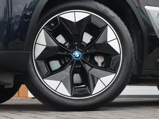 BMW iX3 High Executive 80 kWh | SOH 95% | Panoramadak / 12