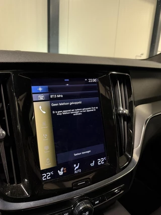 Volvo V60 2.0 T6 Recharge AWD R-Design Pano Leer Camera NAP / 43