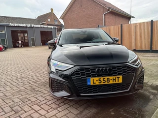 Audi A3 35 TFSI S-Line Automaat ACC B&O Black Style / 14