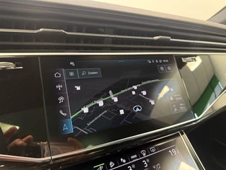 Audi Q8 60 TFSI e quattro Pro Line S Competition ACC Panoramadak 4 Wiel besturing / 24